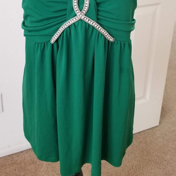Green Rhinestone Halter By Venezia Size 14/16 - Picture 12 of 16